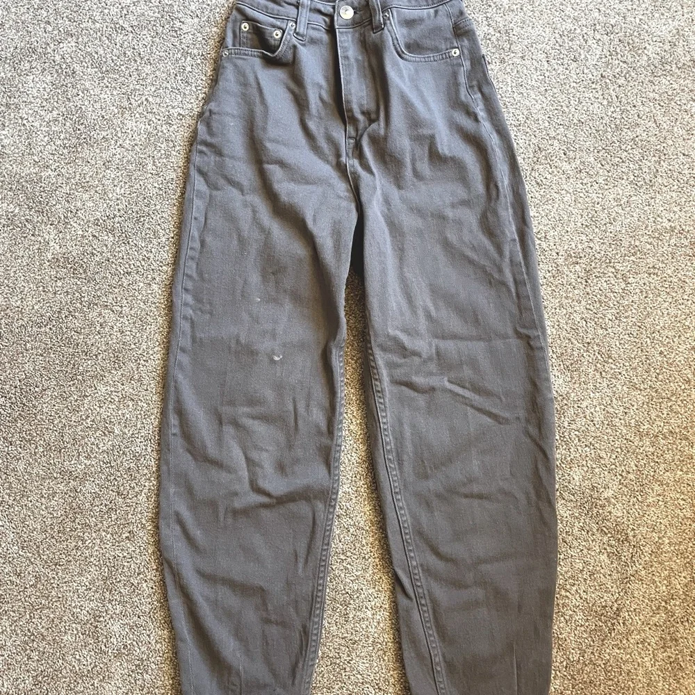 Gray jeans size 0 - Picture 1 of 3